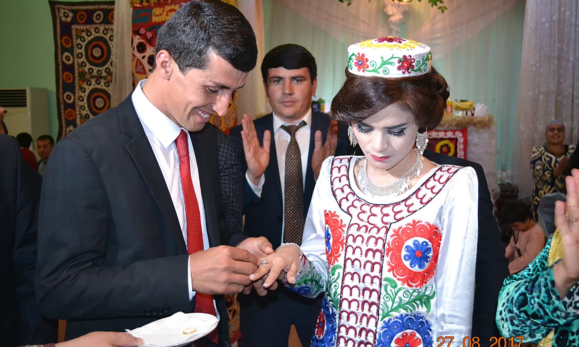 Таджикские свадебные платья (76 фото)
