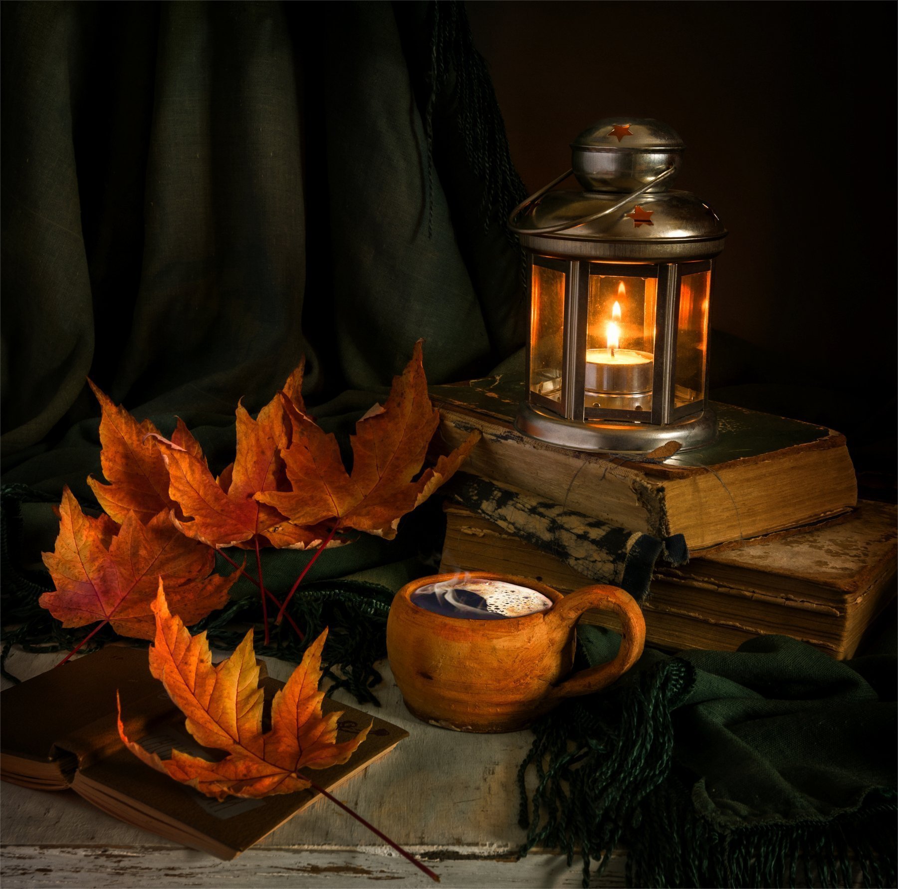 Поздний теплый вечер. Осень камин. Уютного осеннего вечера. Осенний вечер. Уютный натюрморт.