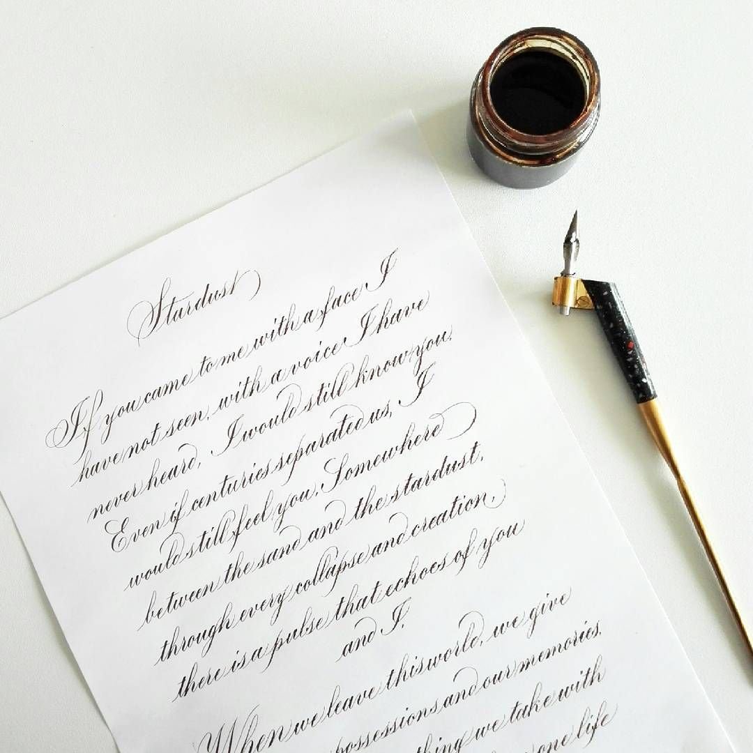 Самые красивые письма. Стиль копперплейт в каллиграфии. Каллиграфический почерк. Красивое письмо каллиграфия. Красивый Каллиграфический почерк.
