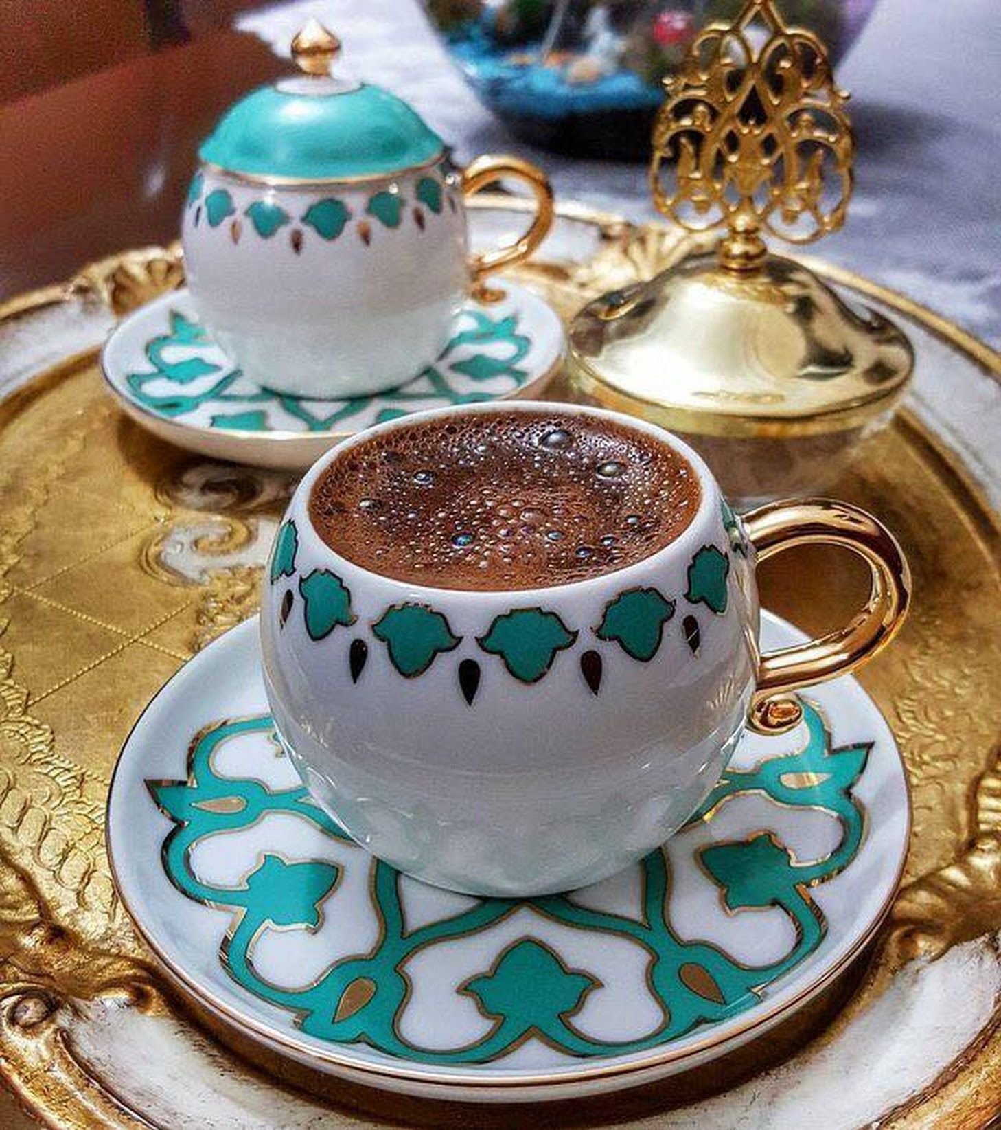 Открытки мусульманские с добрым. Кофе по турецки. Чашка кофе в Восточном стиле. Чашечка кофе по восточному. Чашки для кофе по восточному.