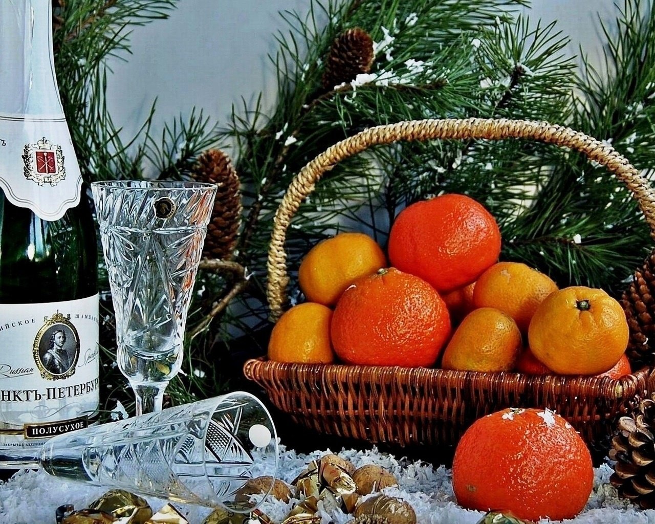 Мандарины оливье. Новогодний мандарин.. Мандарины новый год. Новогодние угощения. Мандарины на новогоднем столе.