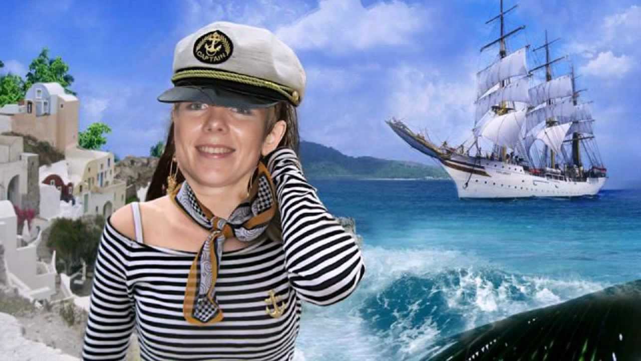 На пароходе я плыла песня. Морячка. С днем защитника Отечества моряку. Открытка на 23 февраля морская тематика. Девушка морячка.