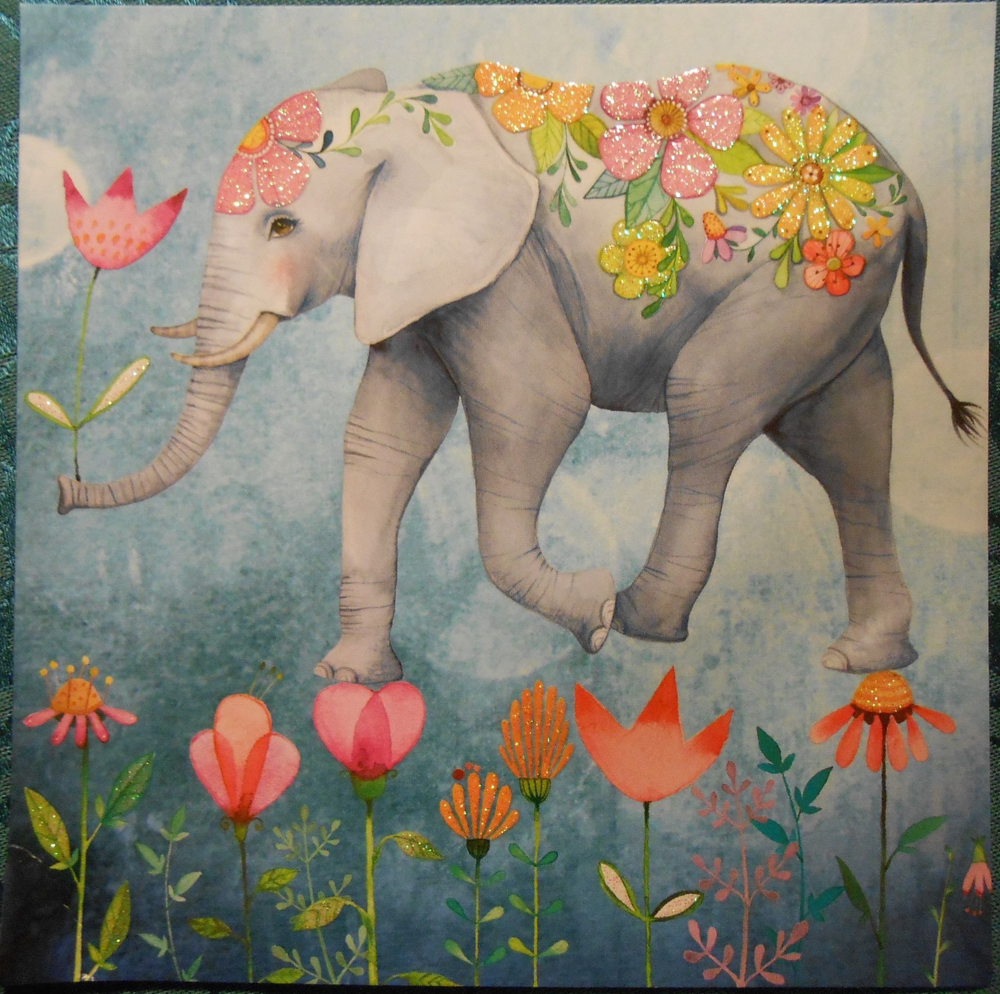 Рождение слоника. Слоны и Слонята. Слоненок в цветах. Слон живопись. Сказочные слоны.