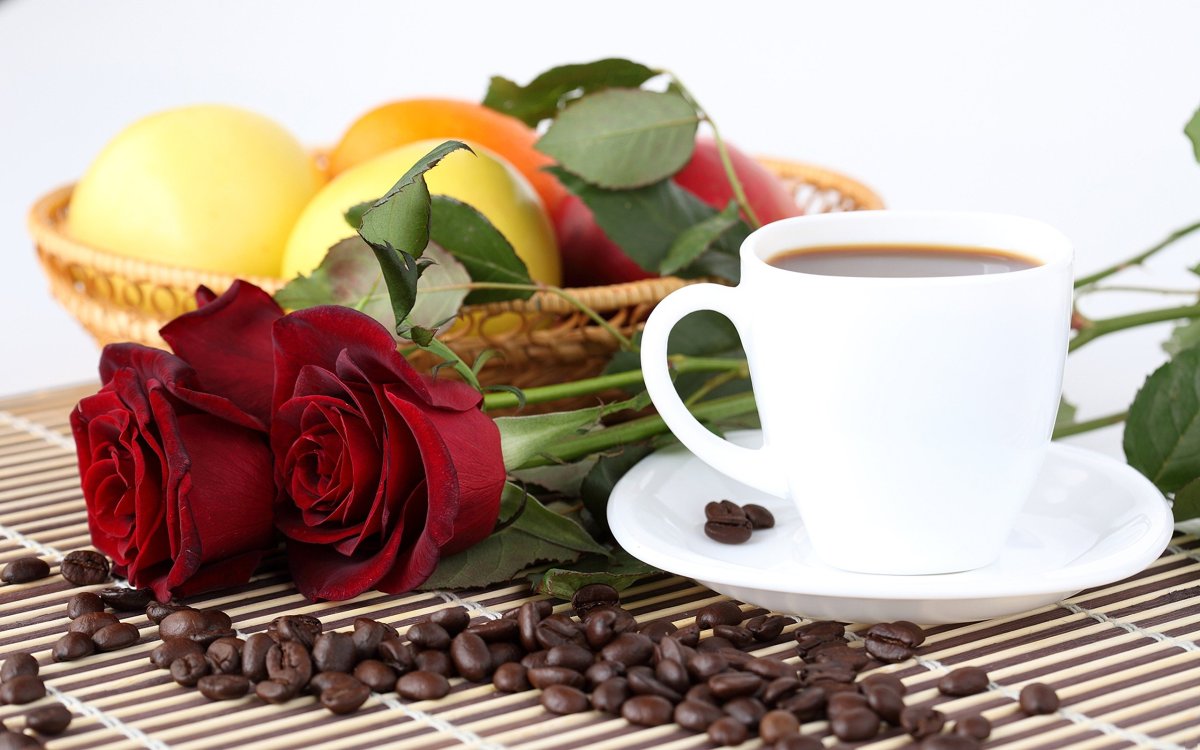 Кофе и розы с добрым утром